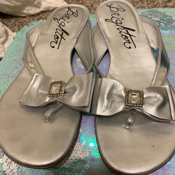 SOLD 💙Brighton Nell Silver Sandals - Picture 2 of 3